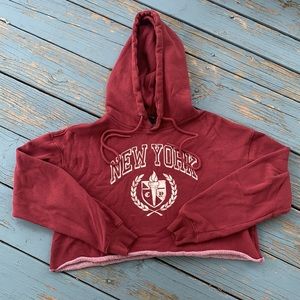 Wild fable cropped New York sweatshirt size M